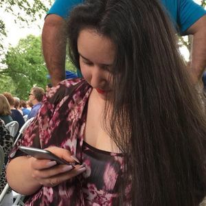 Meet your Posher, Claudia cecilia